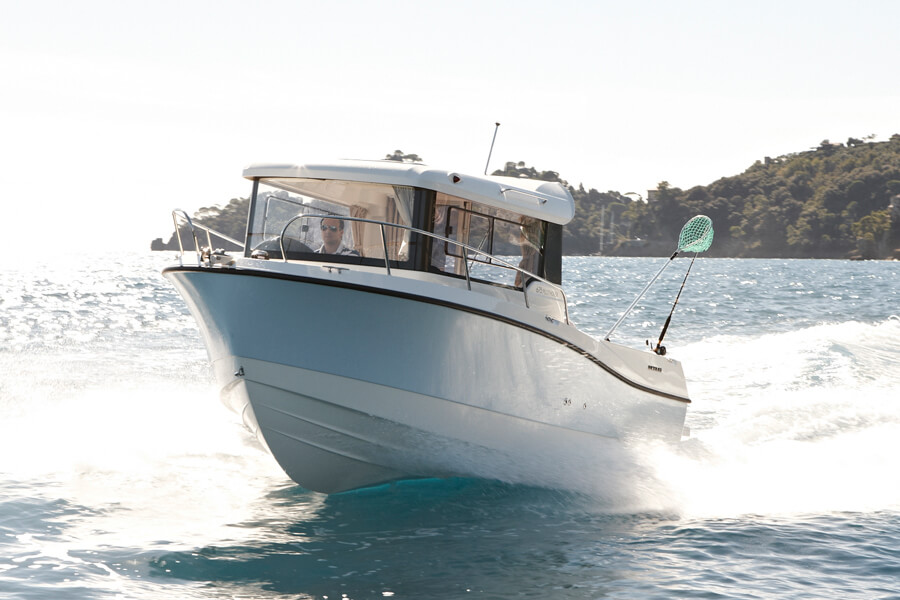 2-675-pilothouse-running-_re_1529_video_900x600p 2-675-pilothouse-running-_re_1529_video_900x600p